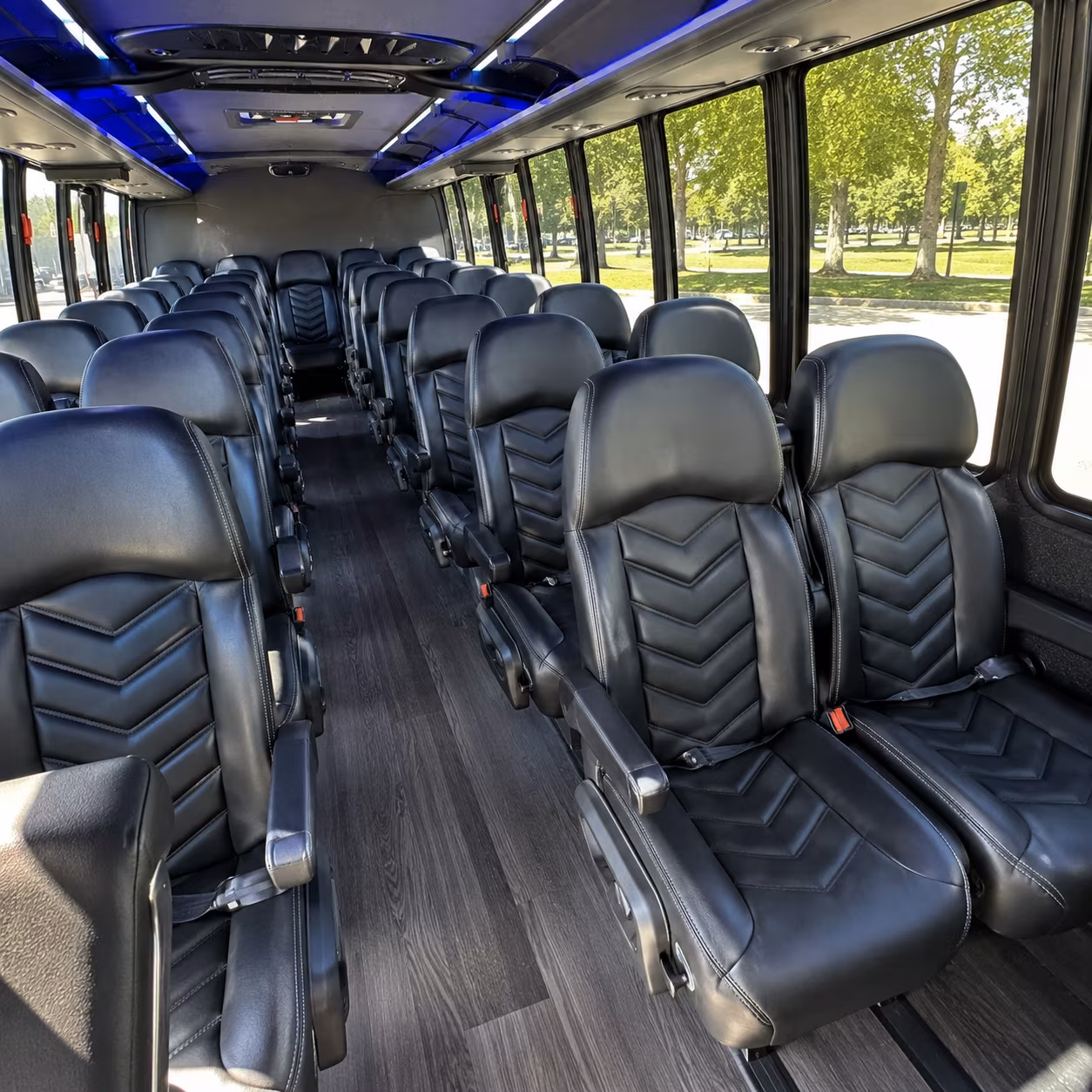 Knoxville Airport Shuttle & Transportation party bus exterior