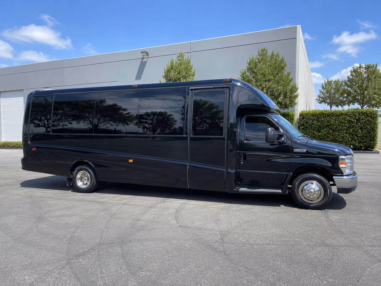 Knoxville Private Event Transportation party bus exterior