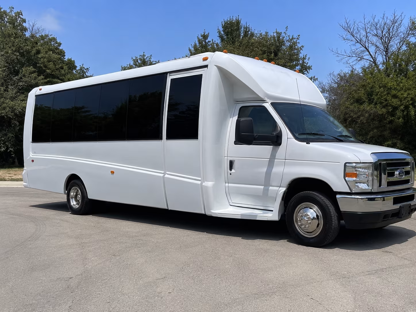 Knoxville Sporting Event Transportation group transportation